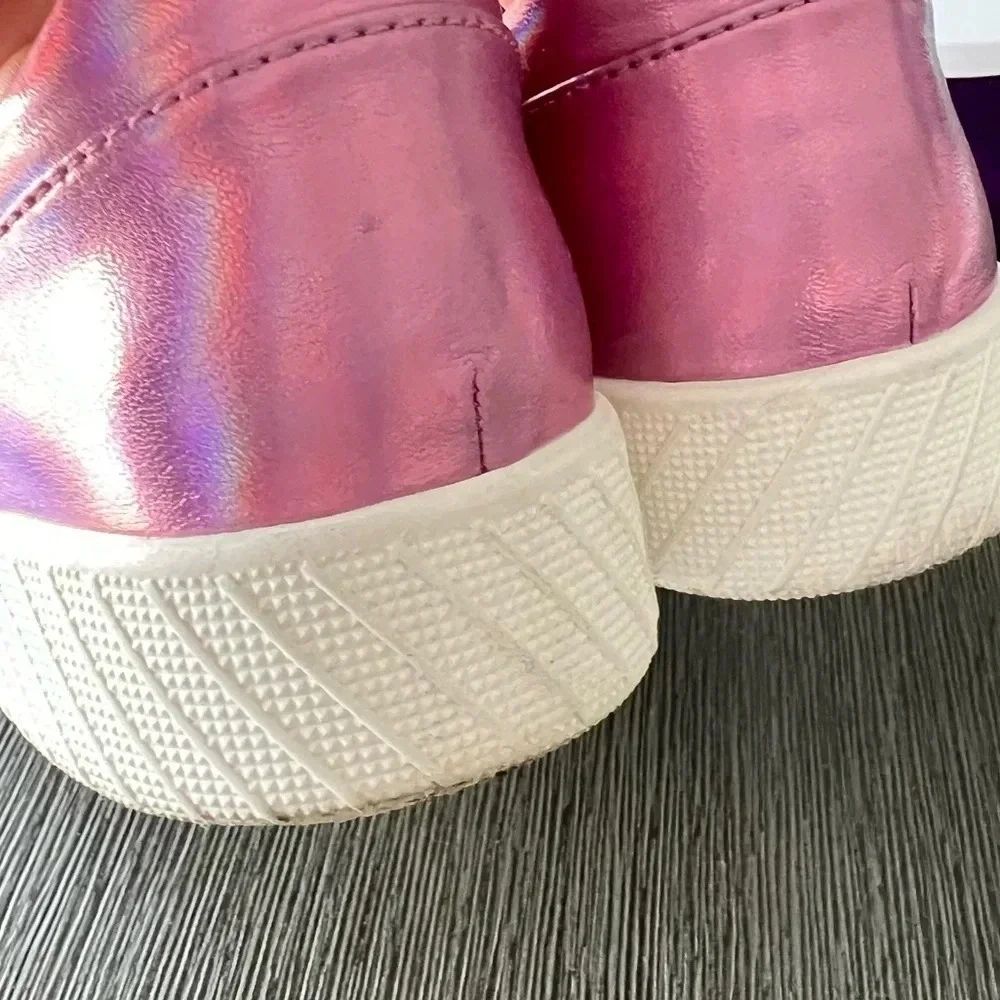 Soul Naturalizer‎ White Faux Leather Sneakers with Pink Accent Casual Everyday
